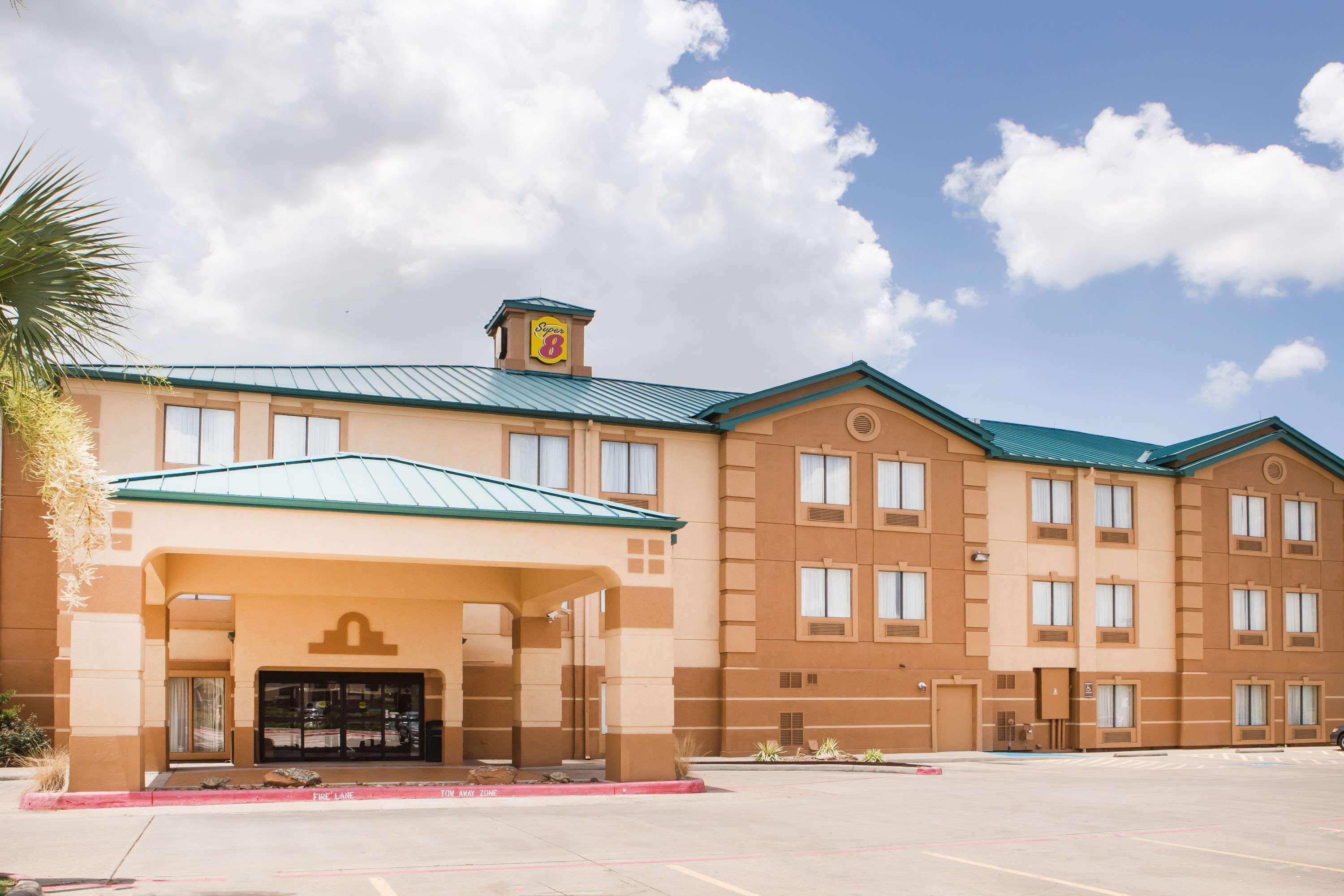 Super 8 By Wyndham Port Arthur/Nederland Area Exterior photo